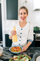 Finamill w kolorze kanarkowym podczas gotowania w kuchni 